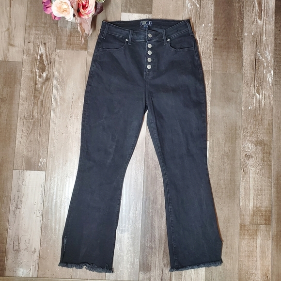 Abercrombie & Fitch Black High Rise Ankle Flare Denim Jeans Size 28 / 6R EUC - Picture 1 of 16